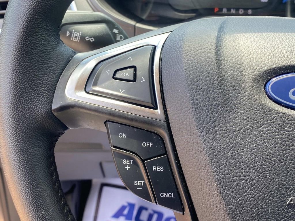 Used 2024 Ford Edge Titanium image 23