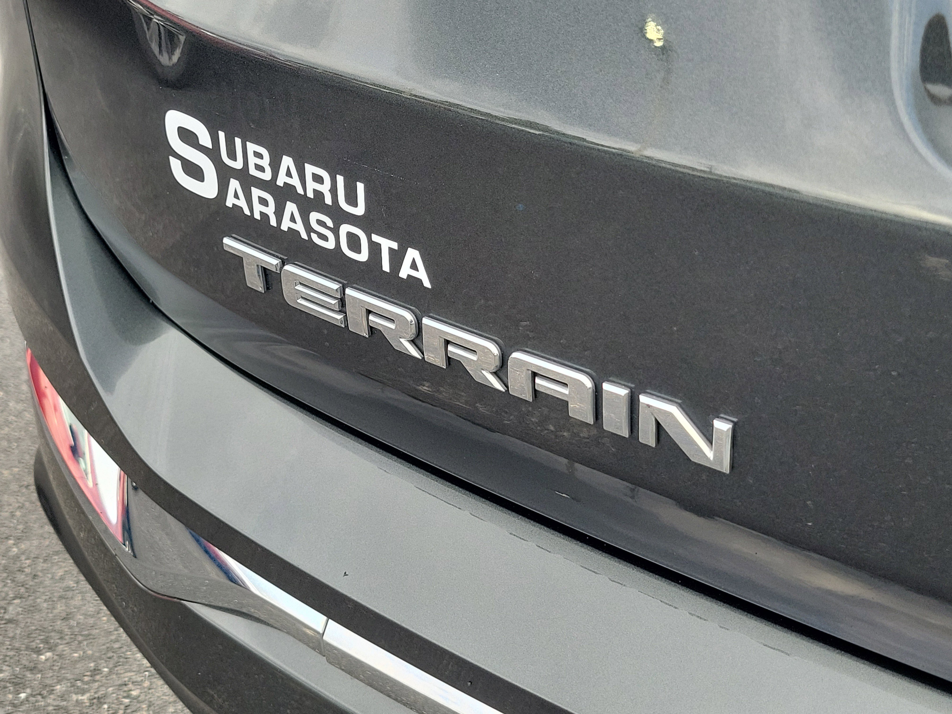 Used 2018 GMC Terrain Denali w/ Advanced Safety Package image 11