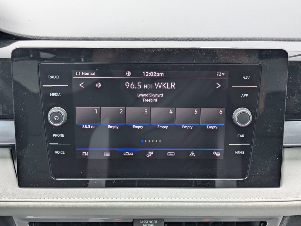 New 2026 Volkswagen Taos SEL AWD/4WD image 17