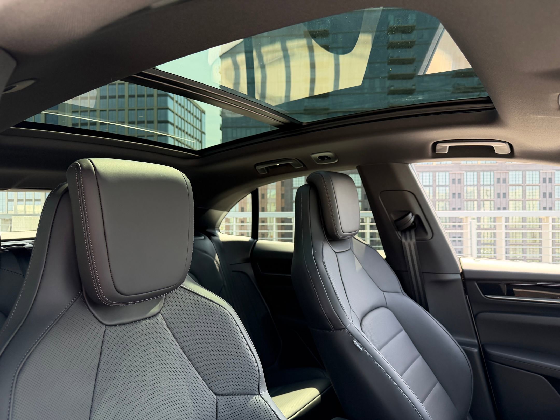 New 2026 Porsche Macan 4 Electric AWD/4WD image 13