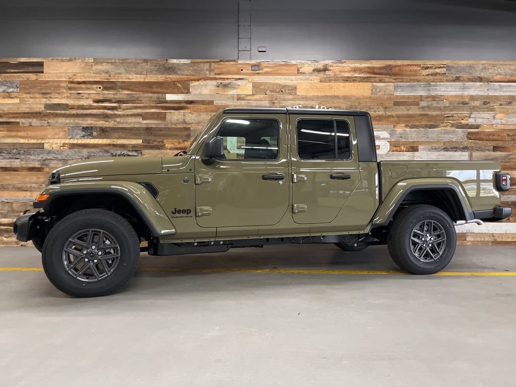 New 2026 Jeep Gladiator Sport AWD/4WD image 42