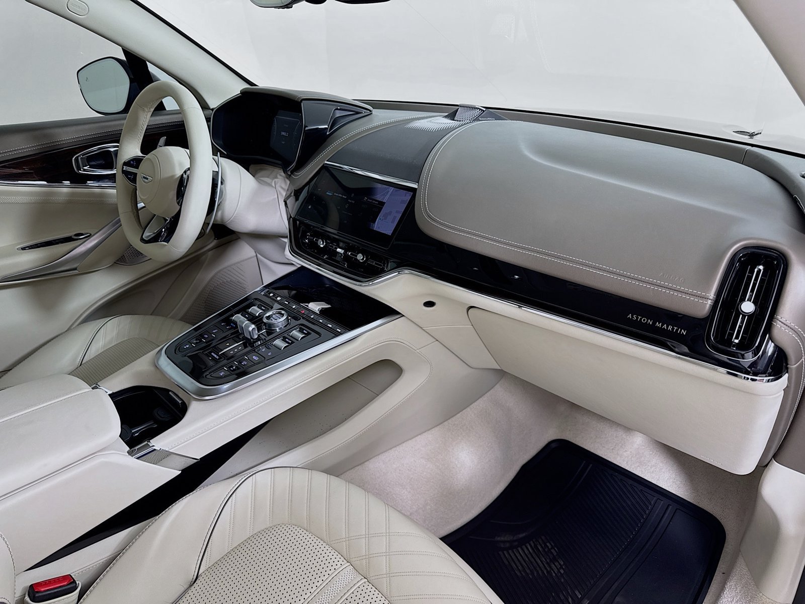 Used 2025 Aston Martin DBX 707 AWD/4WD image 29