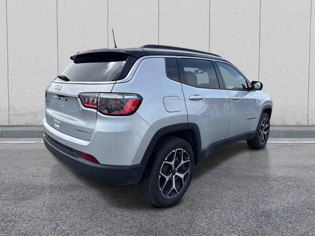 Used 2026 Jeep Compass Limited AWD/4WD image 7