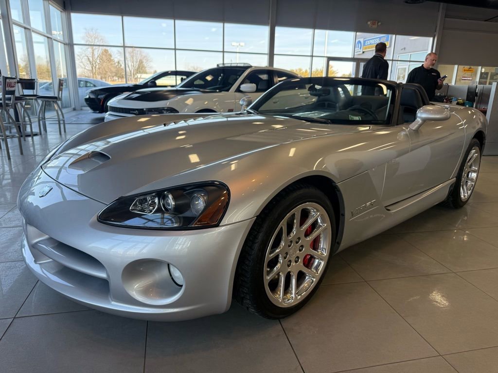 Used 2004 Dodge Viper SRT-10 image 7