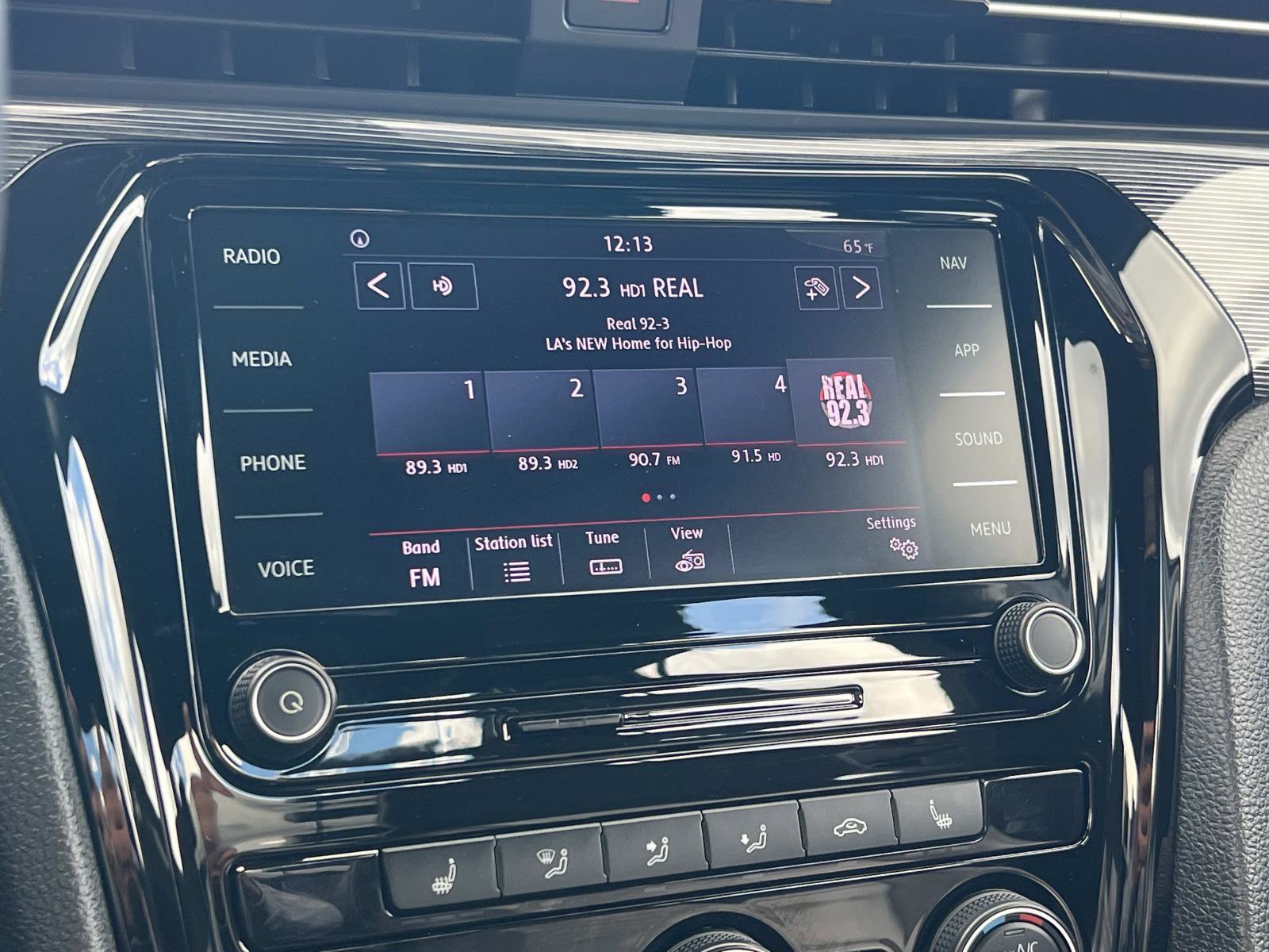 Certified 2022 Volkswagen Passat 2.0T R-Line image 10