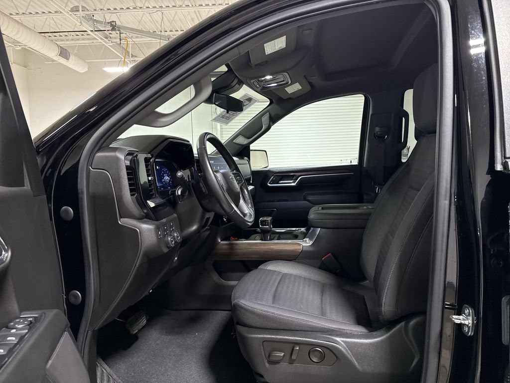 Used 2022 Chevrolet Silverado 1500 RST w/ Protection Package AWD/4WD image 20