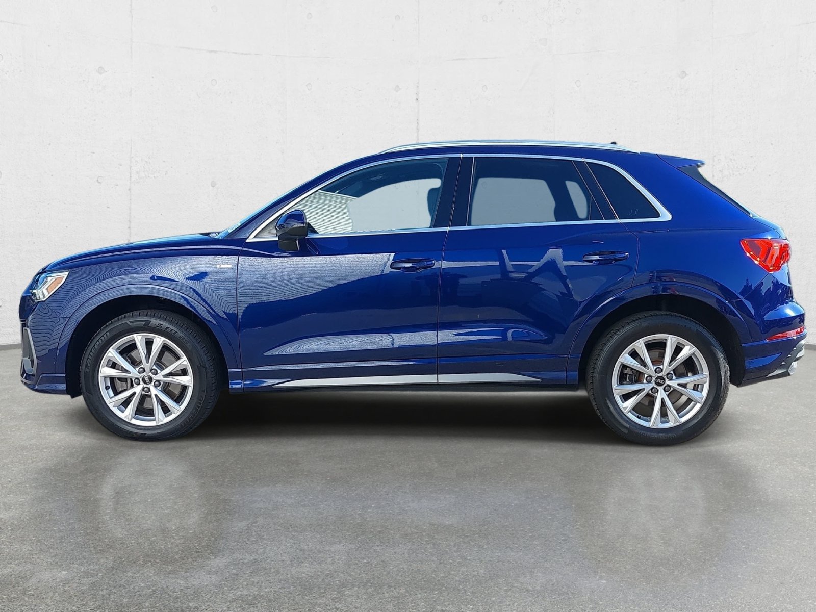 Used 2023 Audi Q3 2.0T Premium AWD/4WD image 8