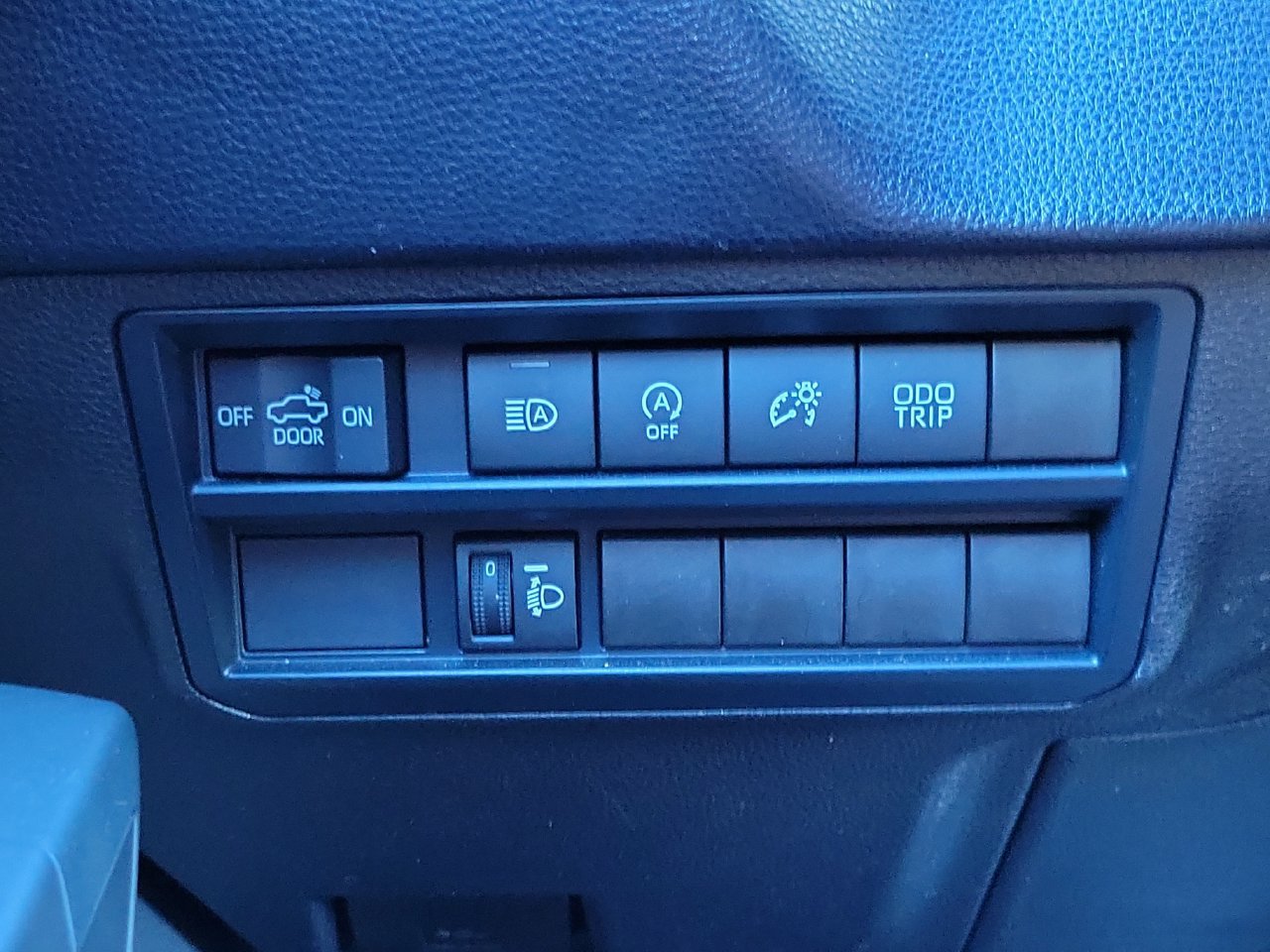 Used 2025 Toyota Tundra SR5 w/ SX Package RWD image 29