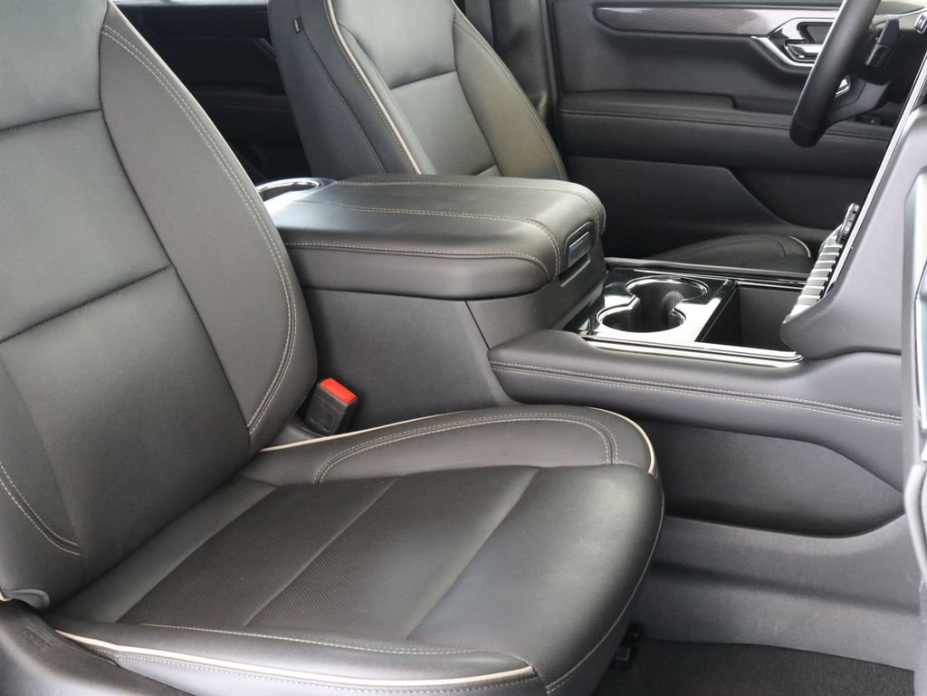 Used 2025 GMC Yukon XL Elevation AWD/4WD image 47