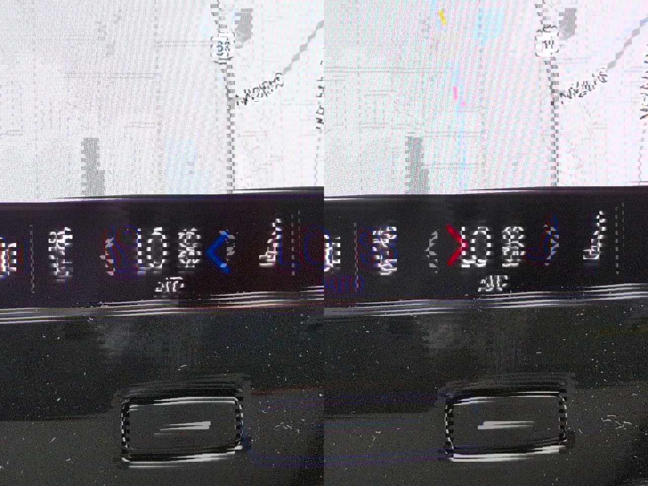 New 2025 Volvo XC40 B5 Plus w/ Protection Package Premier image 22