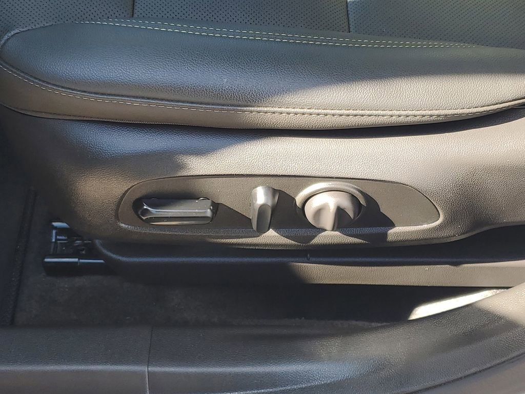 Certified 2024 Chevrolet Trax ACTIV w/ Sunroof Package FWD image 8