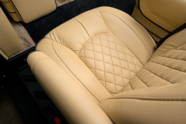 Used 2021 Mercedes-Benz Sprinter 3500 image 17