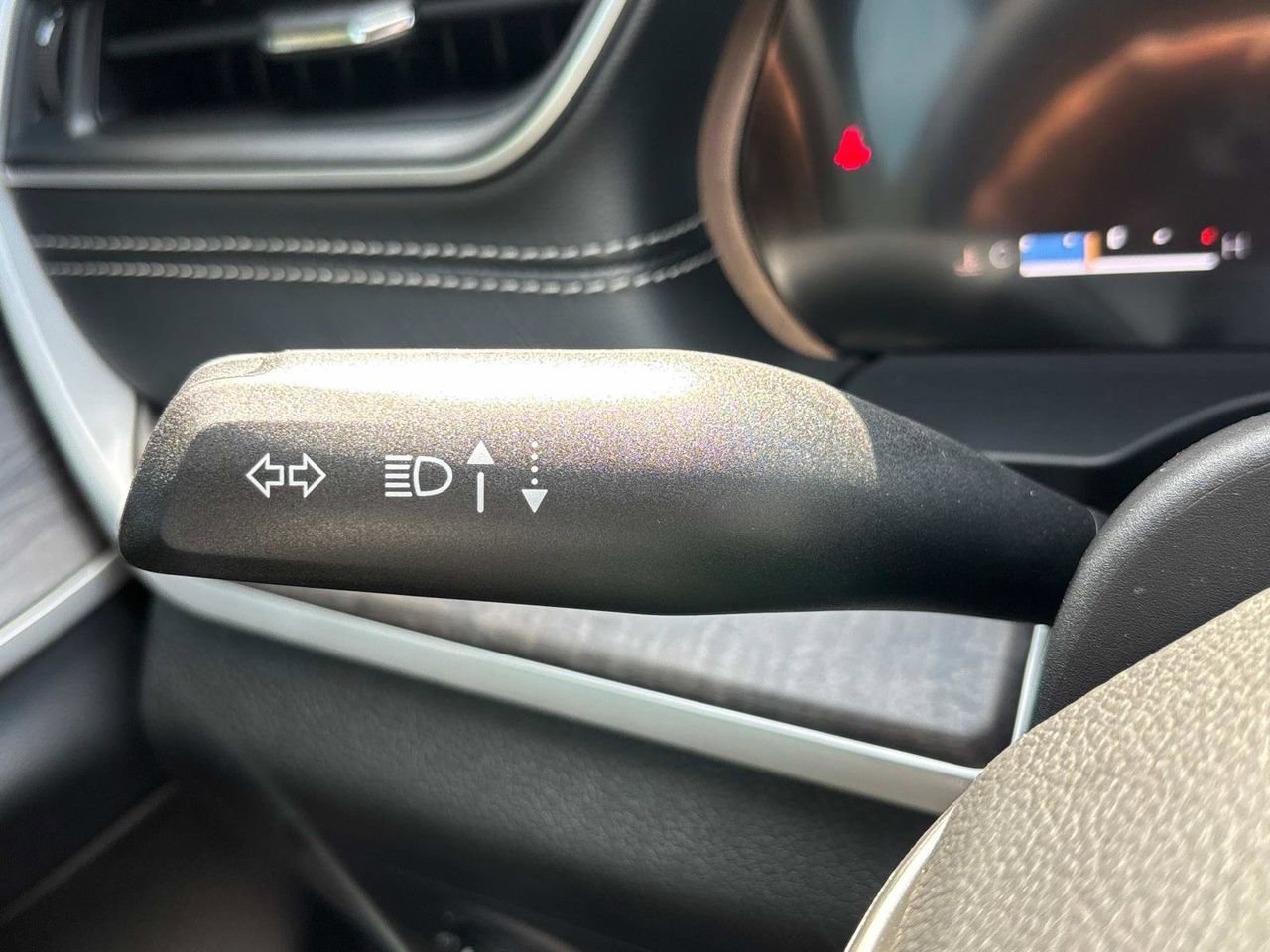 New 2025 Jeep Grand Cherokee Limited w/ Luxury Tech Group II AWD/4WD image 15