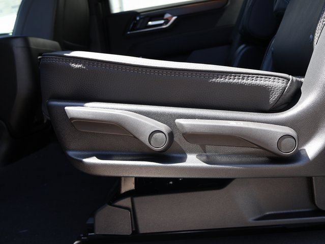 New 2026 GMC Yukon Elevation w/ Elevation Premium Package AWD/4WD image 23