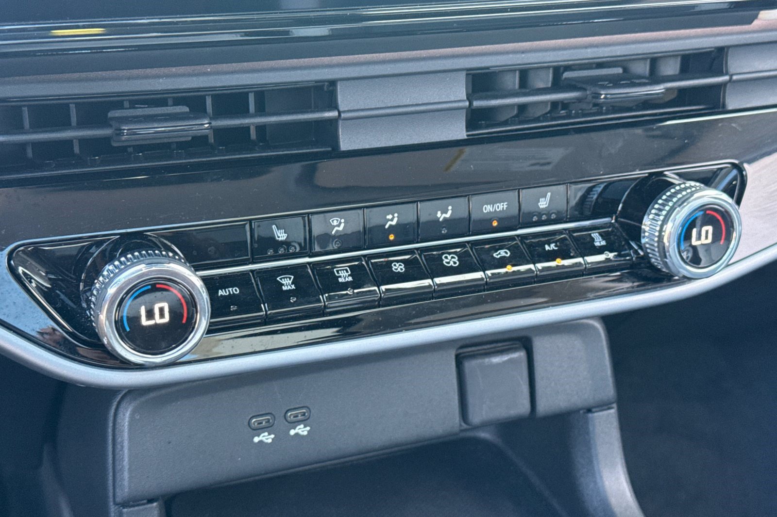 Used 2024 Honda Prologue Touring image 18