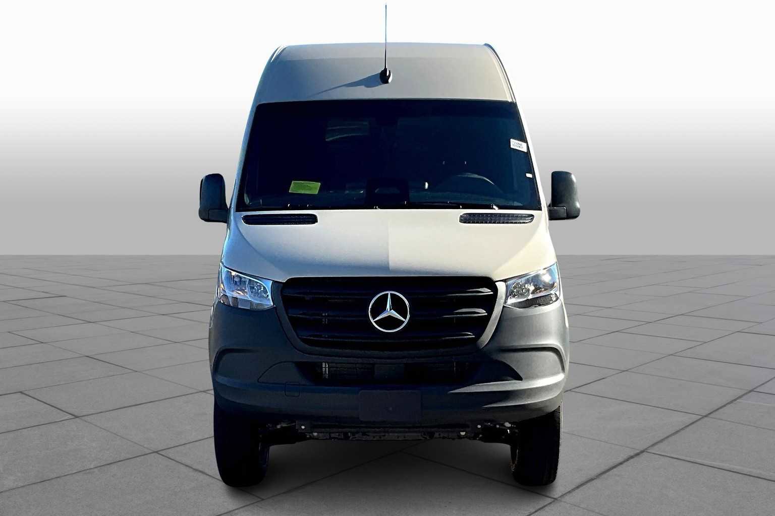 New 2025 Mercedes-Benz Sprinter 2500 image 2