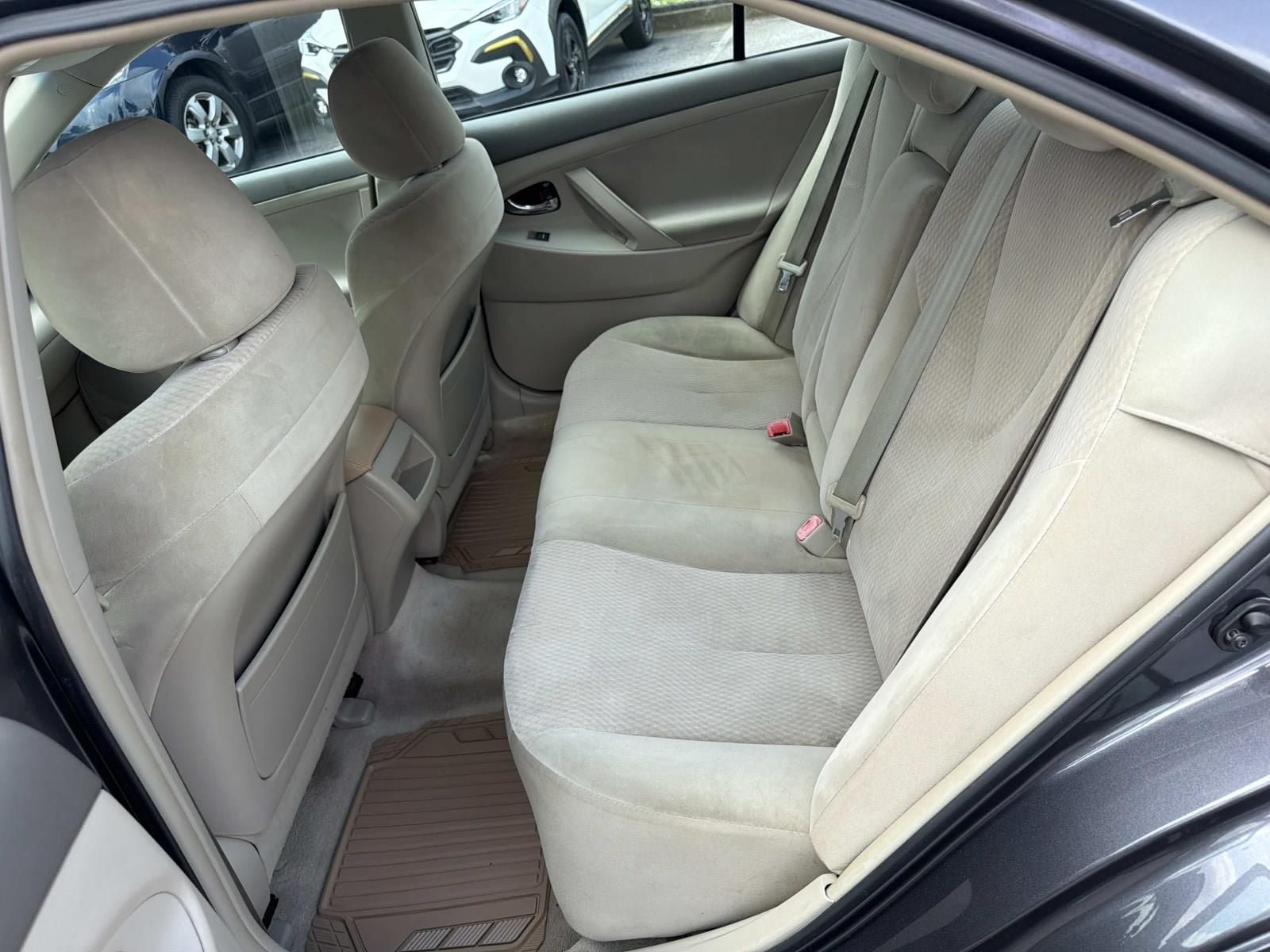 Used 2010 Toyota Camry LE FWD image 20