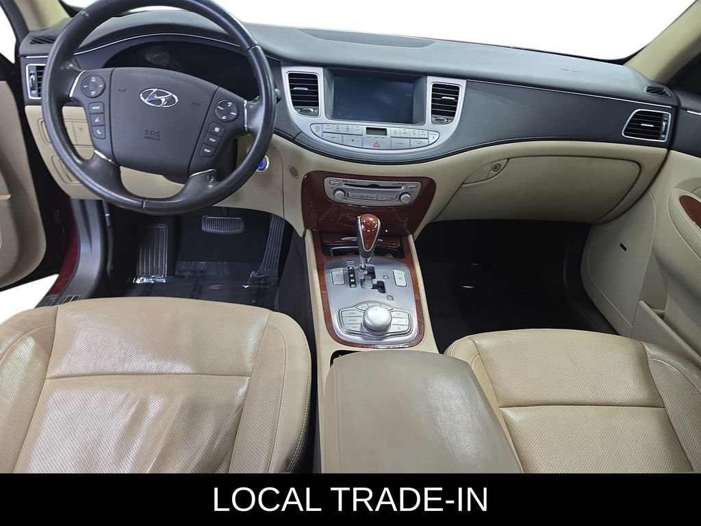 Used 2013 Hyundai Genesis 3.8 w/ Technology Pkg RWD image 9