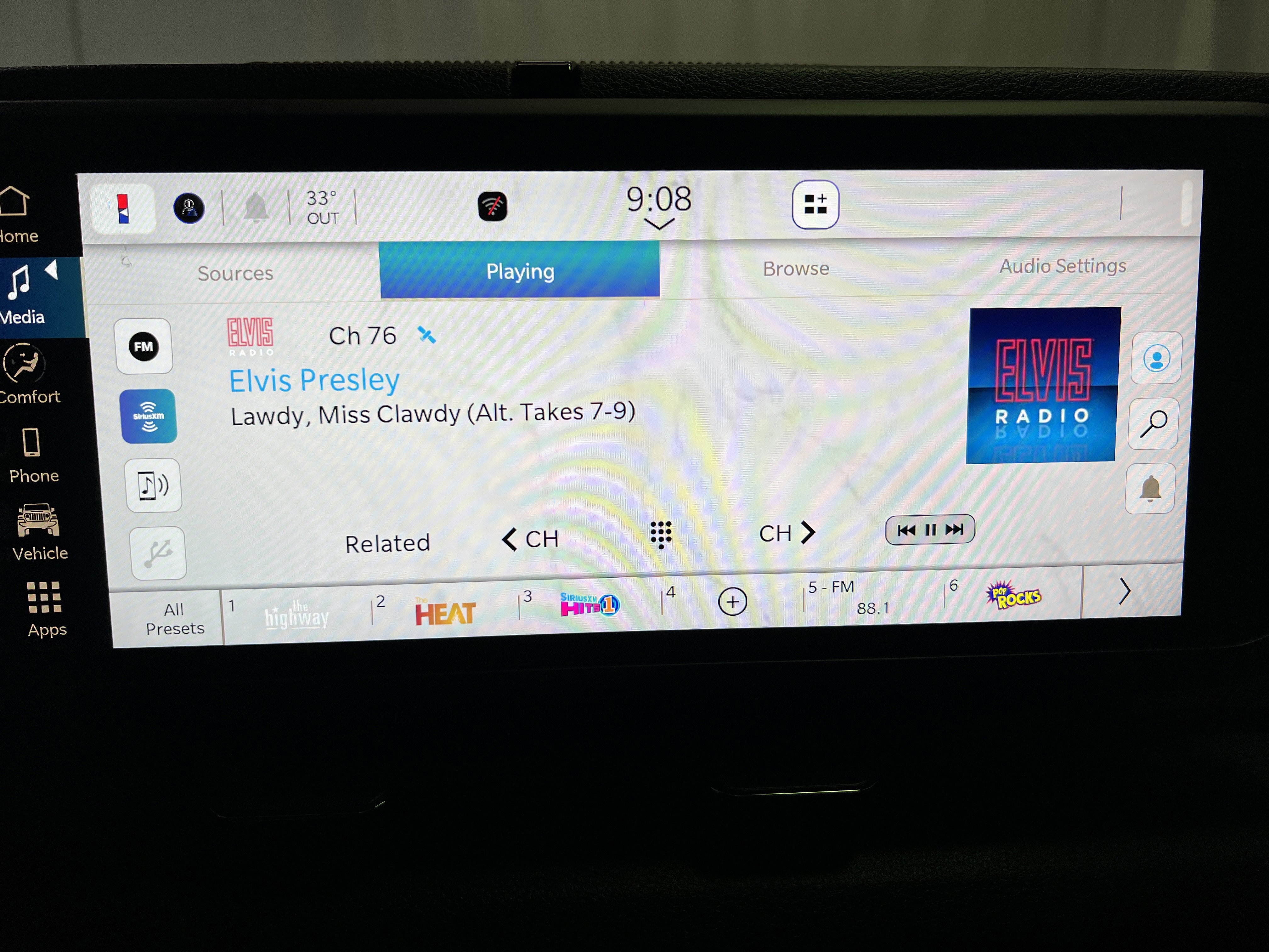 Used 2025 Jeep Wrangler Sport image 18