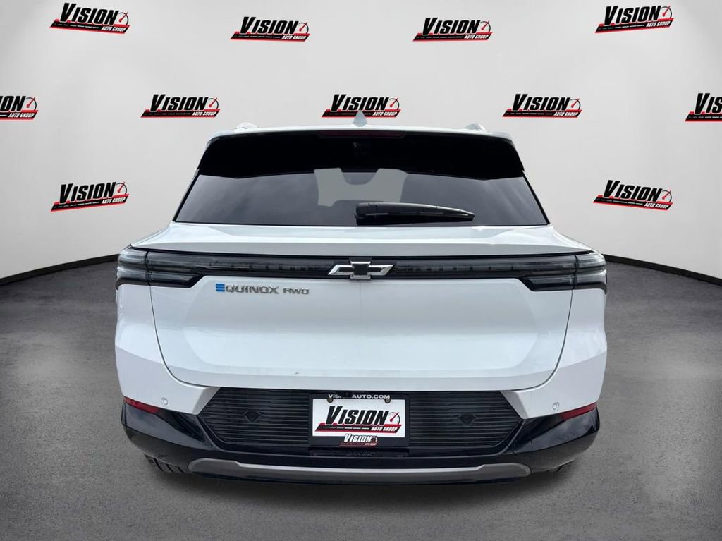 Used 2025 Chevrolet Equinox EV LT w/ Convenience Package II image 6