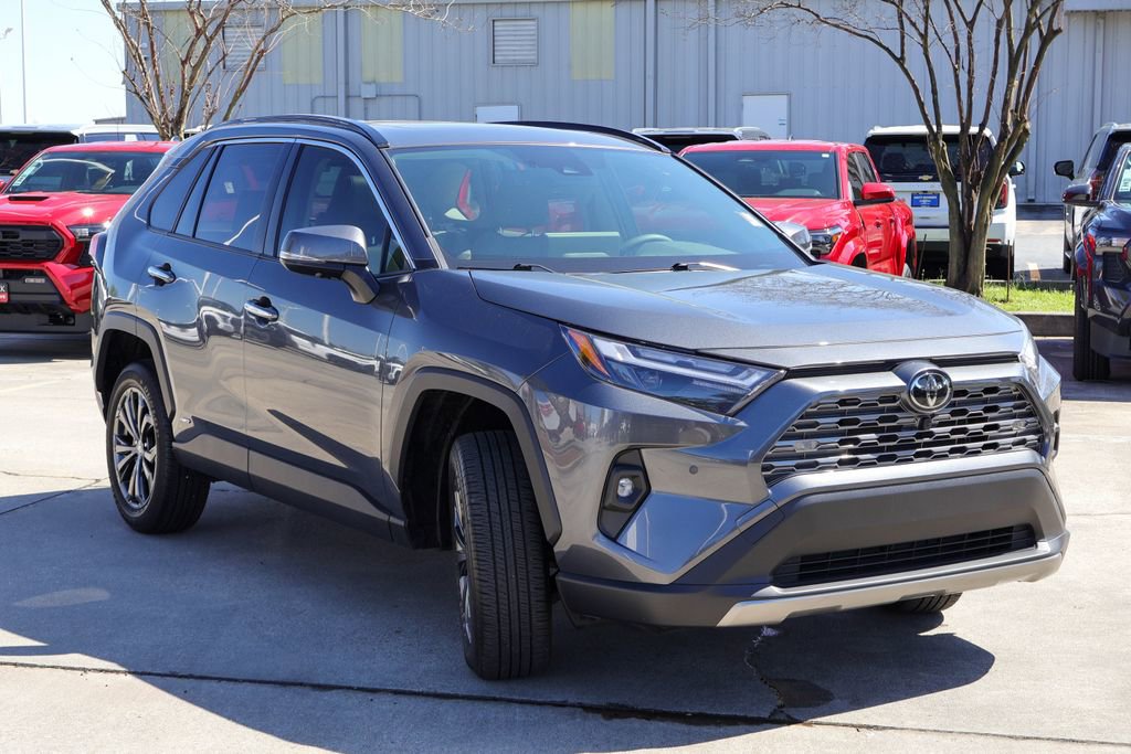 Used 2025 Toyota RAV4 Limited w/ Advanced Technology Package image 23