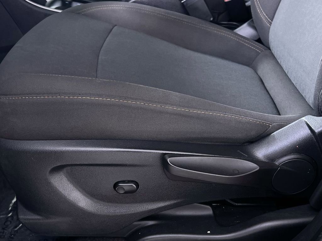Used 2021 Chevrolet Trax LS image 12