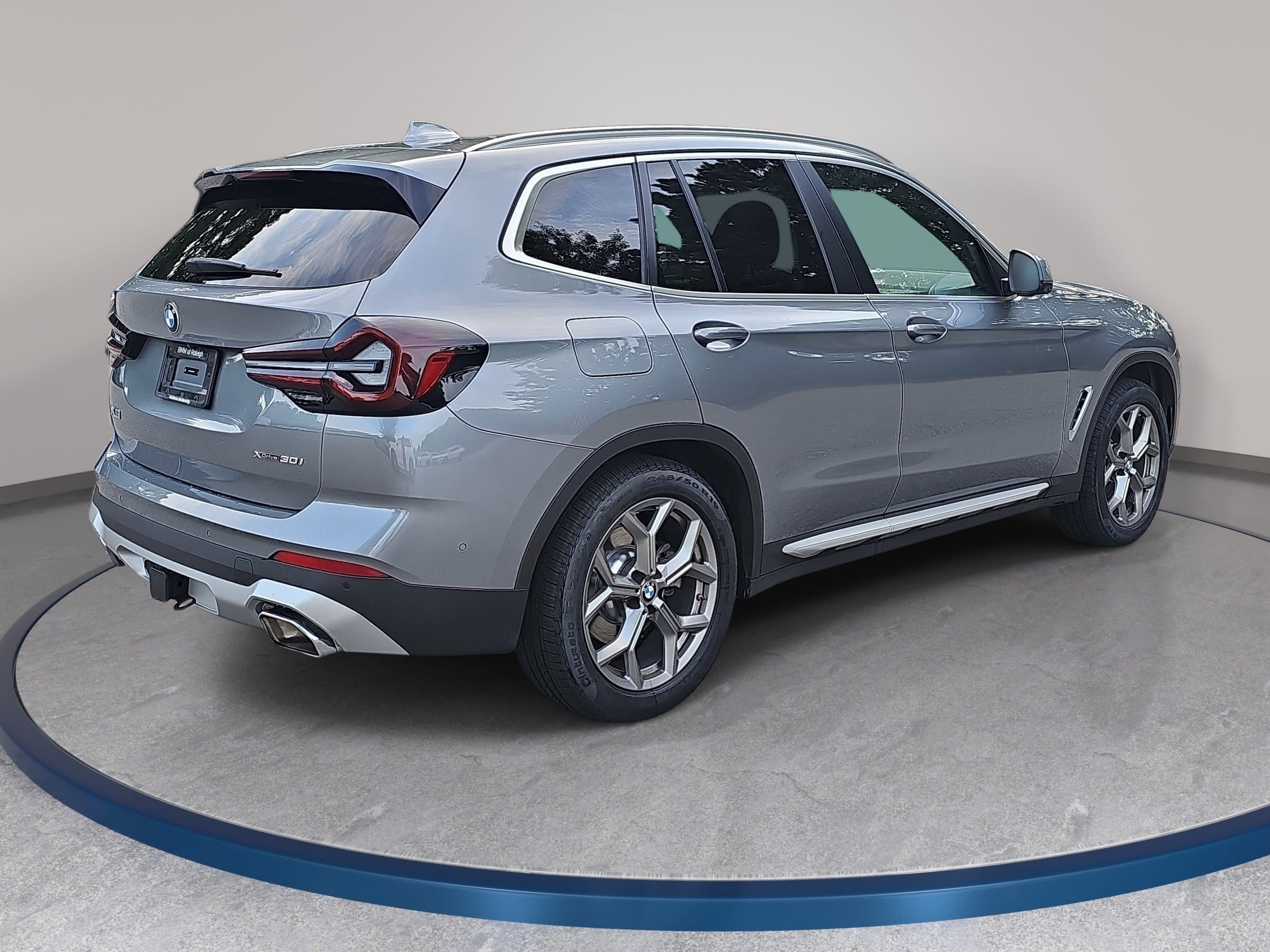 Used 2024 BMW X3 xDrive30i w/ Premium Package AWD/4WD image 5