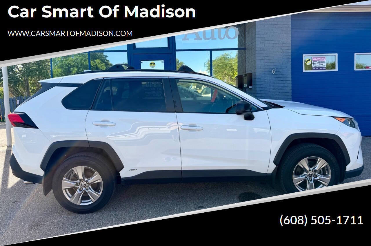 Used 2022 Toyota RAV4 LE AWD/4WD image 1