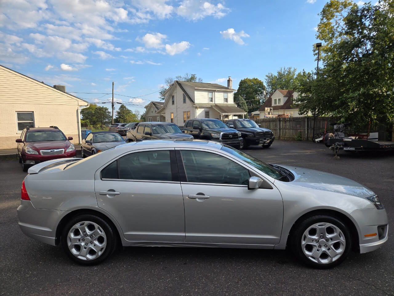 Used 2011 Ford Fusion SE w/ 202A Rapid Spec Order Code image 4