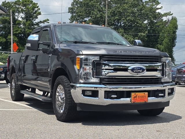 Used 2017 Ford F250 XLT w/ XLT Premium Package RWD image 7