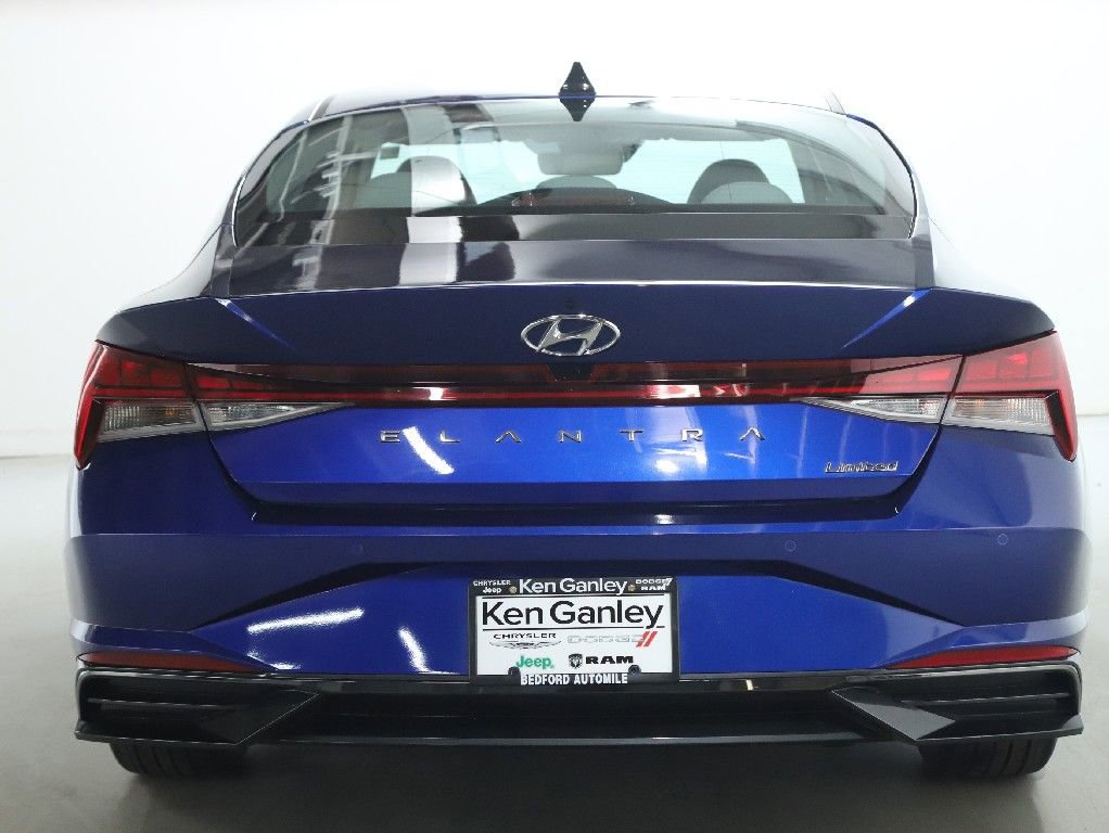 Used 2023 Hyundai Elantra Limited image 41