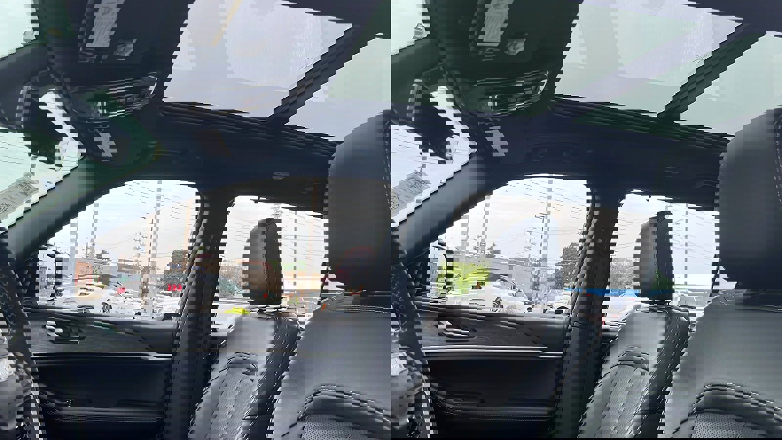 Used 2024 Jeep Grand Cherokee L Limited w/ Luxury Tech Group II image 32