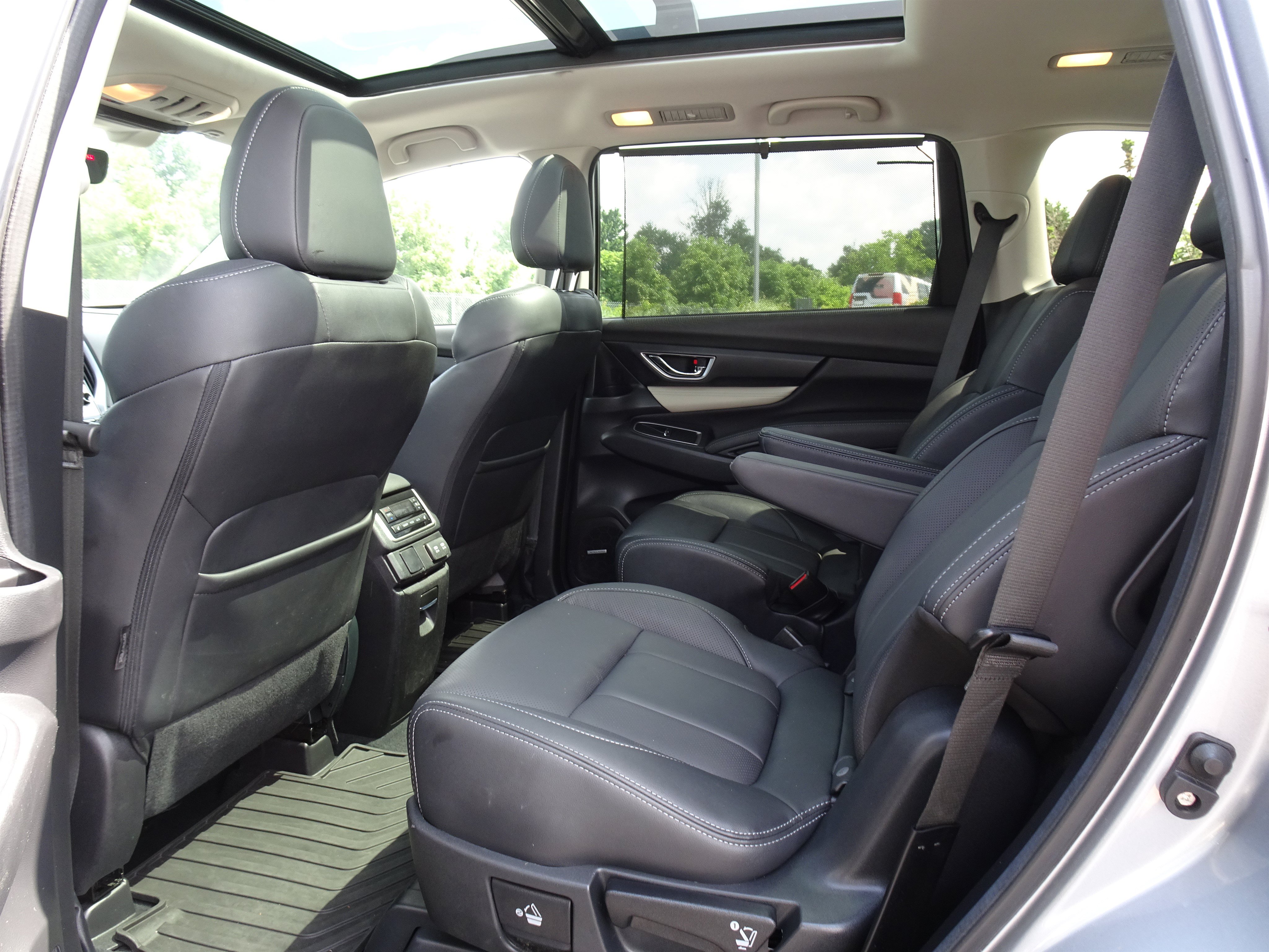 Used 2020 Subaru Ascent Limited w/ Technology Package AWD/4WD image 19