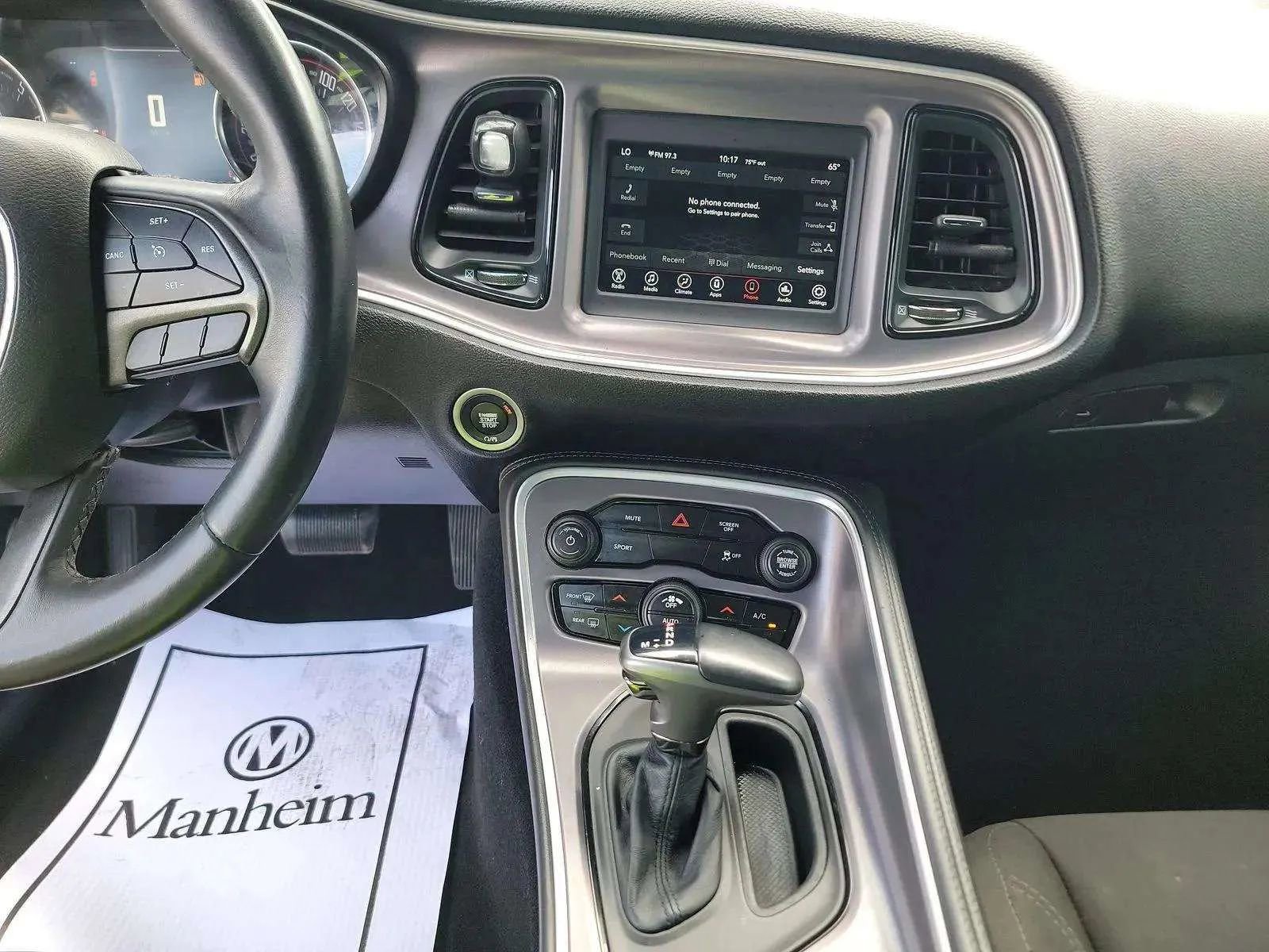 Used 2019 Dodge Challenger SXT image 8