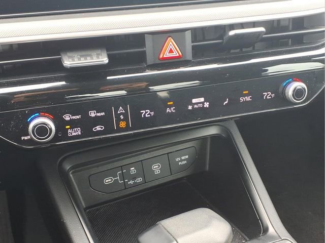 Used 2025 Kia K5 LXS image 10