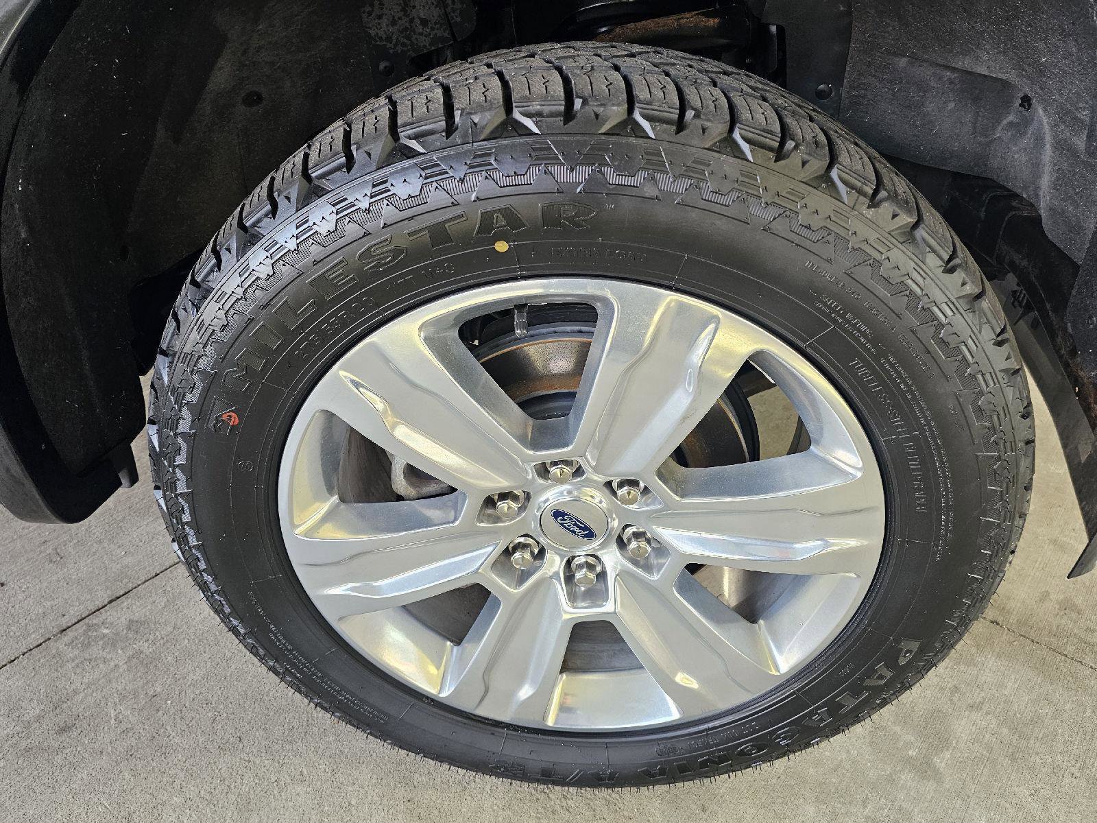 Used 2018 Ford F150 Platinum w/ Equipment Group 701A Luxury AWD/4WD image 9