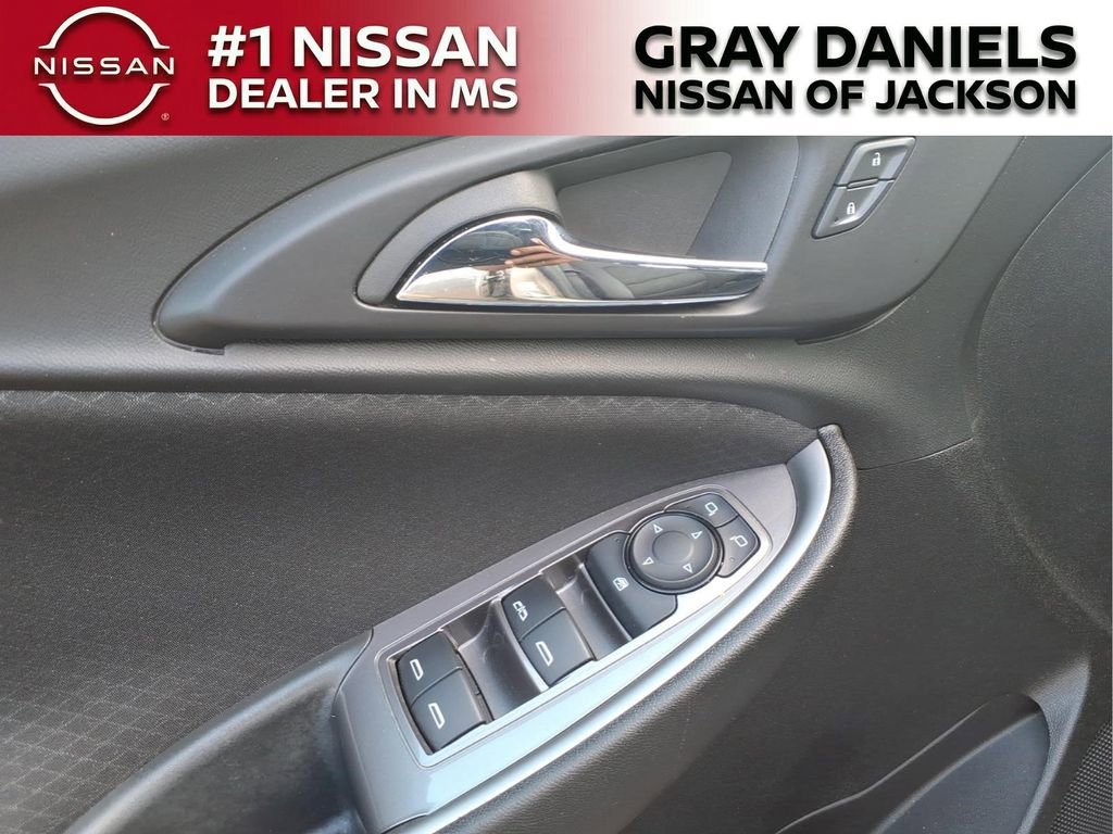 Used 2025 Chevrolet Malibu LT FWD image 10