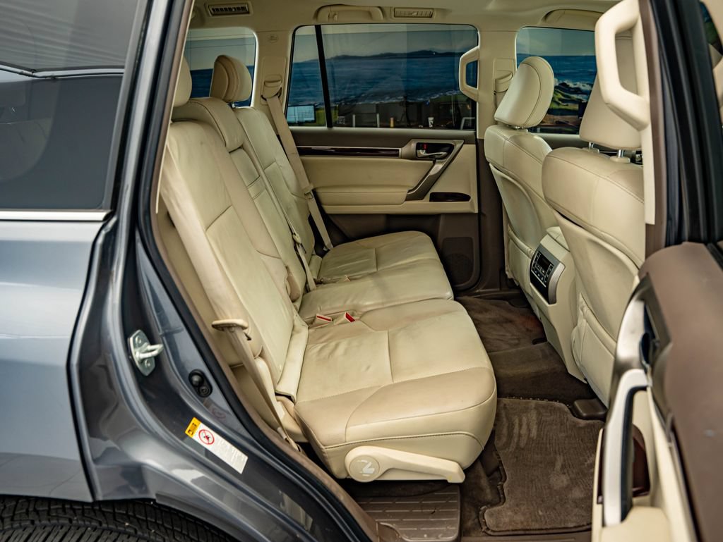 Used 2016 Lexus GX 460 w/ Premium Package AWD/4WD image 35