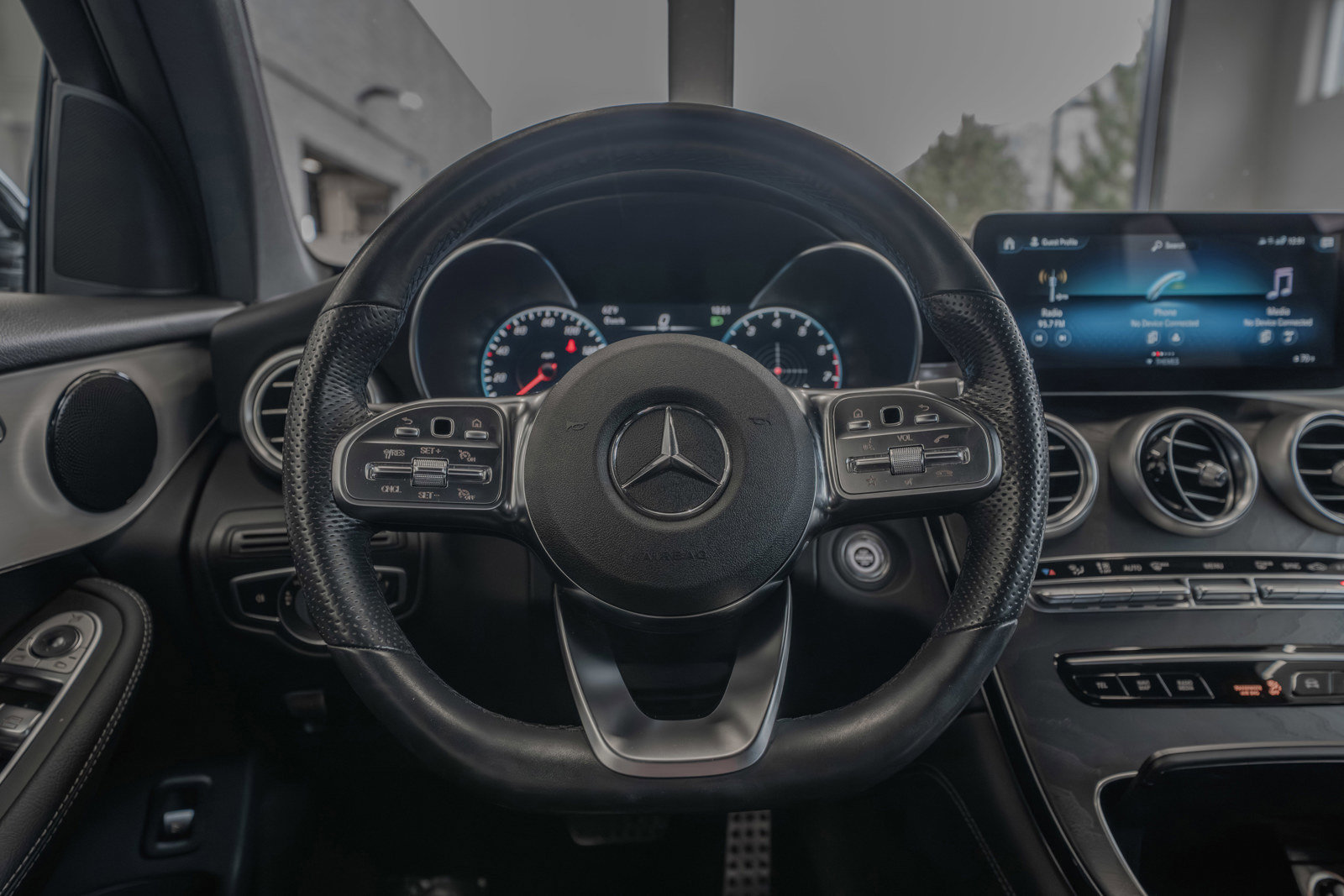 Used 2021 Mercedes-Benz GLC 300 GLC 300 image 9