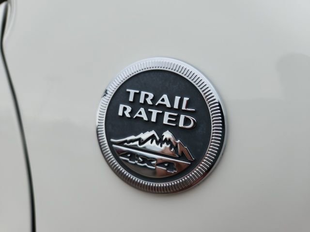 Used 2017 Jeep Renegade Trailhawk image 10