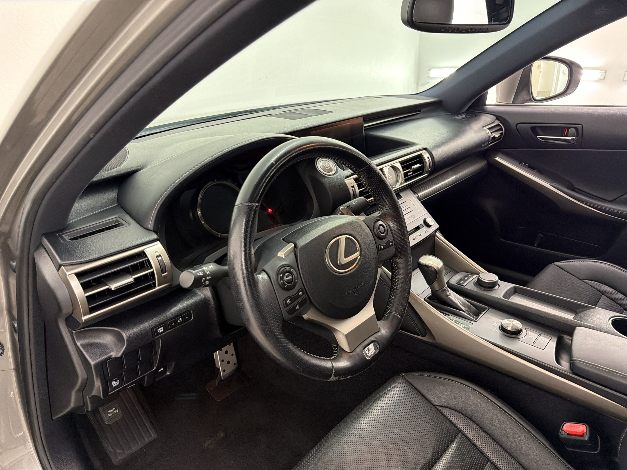 Used 2016 Lexus IS 200t w/ F Sport Package RWD image 4