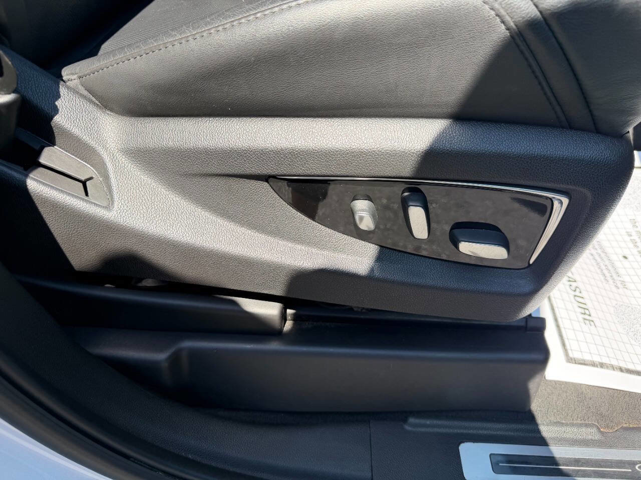 Used 2017 Cadillac Escalade ESV Premium Luxury image 61