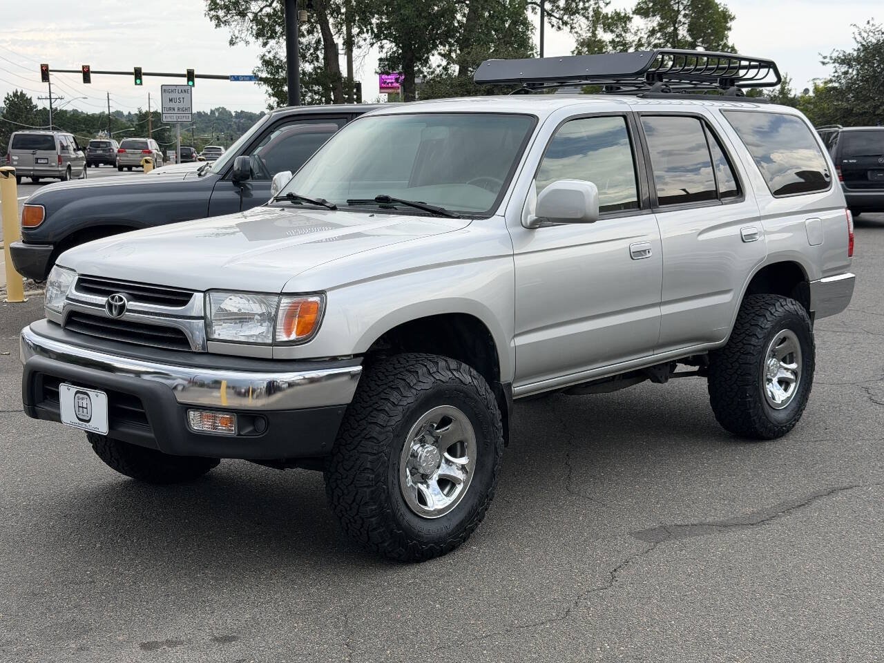 Used 2001 Toyota 4Runner SR5 AWD/4WD image 3
