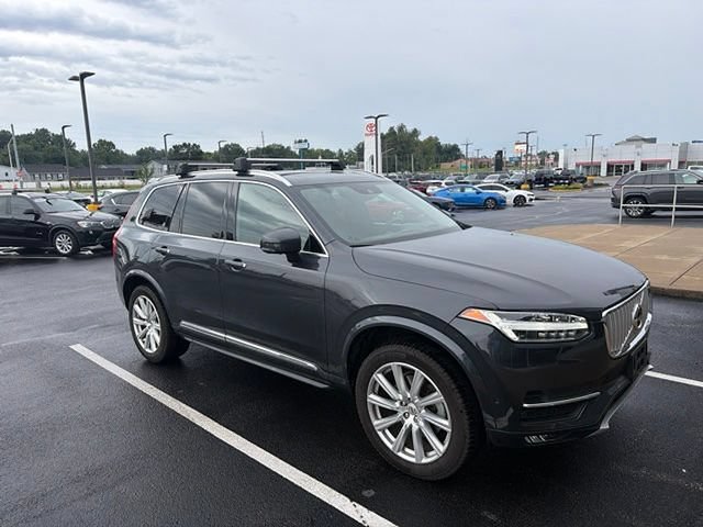 Used 2017 Volvo XC90 T6 Inscription w/ Vision Package AWD/4WD image 2