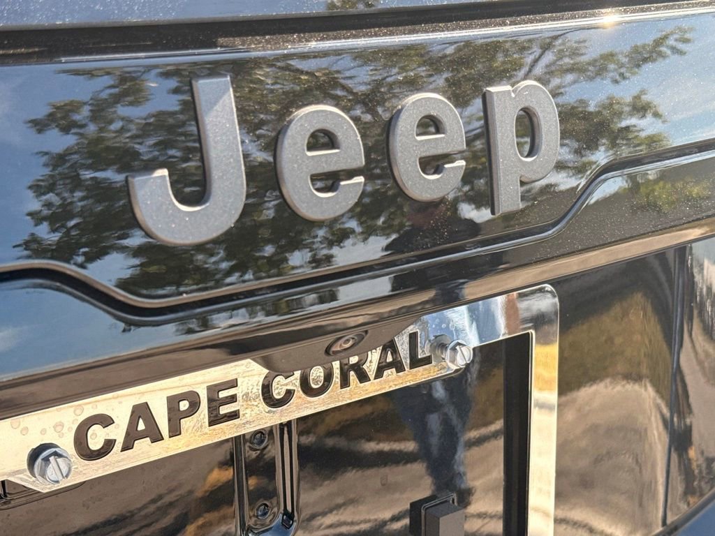 New 2026 Jeep Cherokee Overland image 37