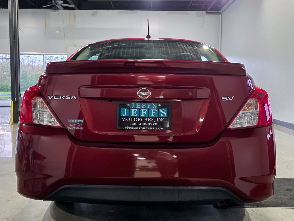 Used 2018 Nissan Versa SV FWD image 5