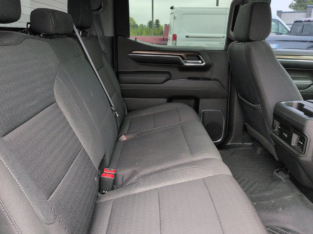 Used 2022 Chevrolet Silverado 1500 LT Trail Boss w/ LPO, Dark Essentials Package AWD/4WD image 11