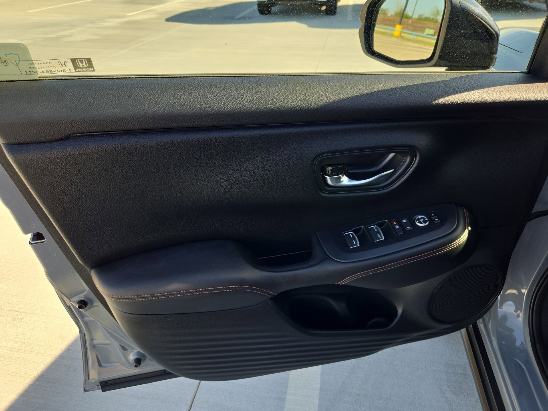 Used 2025 Honda HR-V Sport image 13