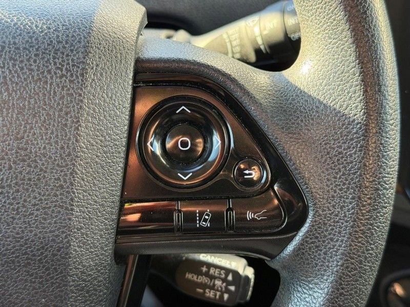 Used 2019 Toyota Prius LE image 21