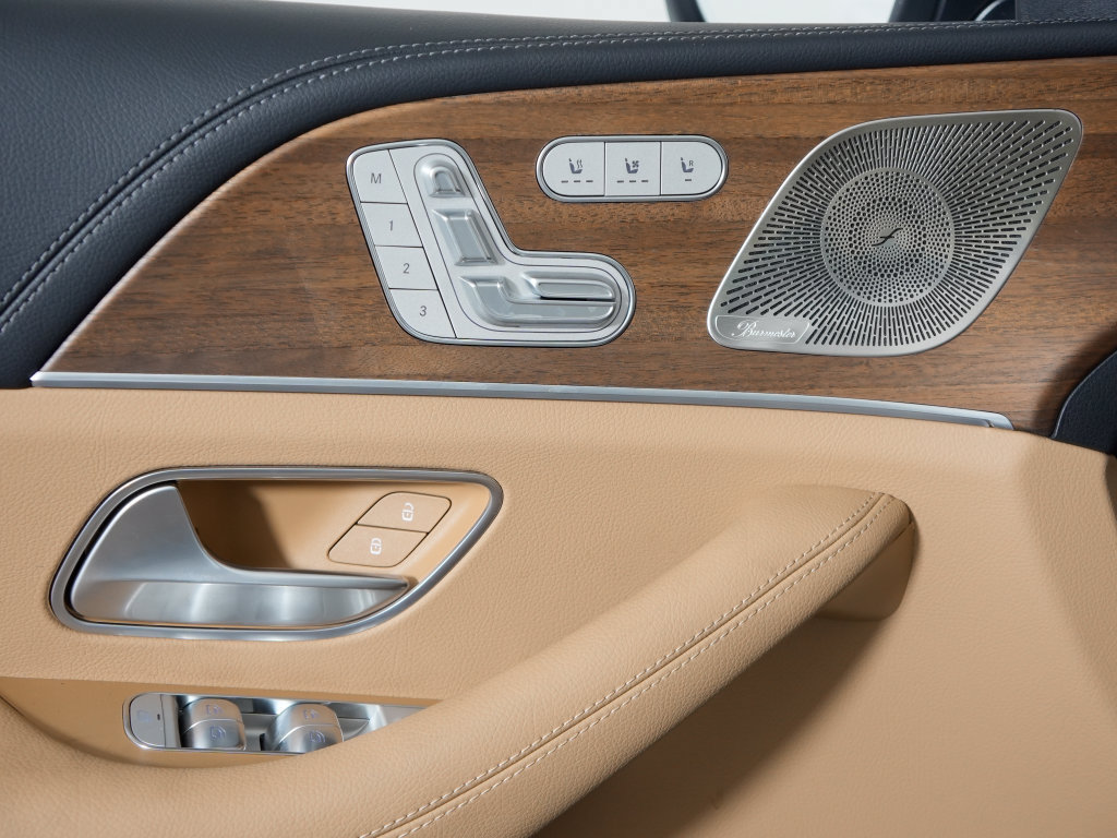 Certified 2025 Mercedes-Benz GLS 580 4MATIC image 31